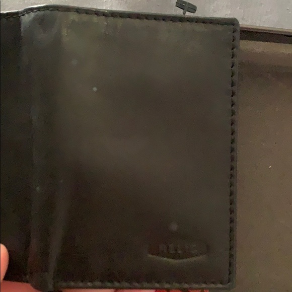 Men’s Relic Wallet - Picture 3 of 10